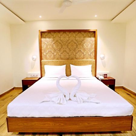 Hotel Shubham Palace ไฮเดอราบัด ภายนอก รูปภาพ