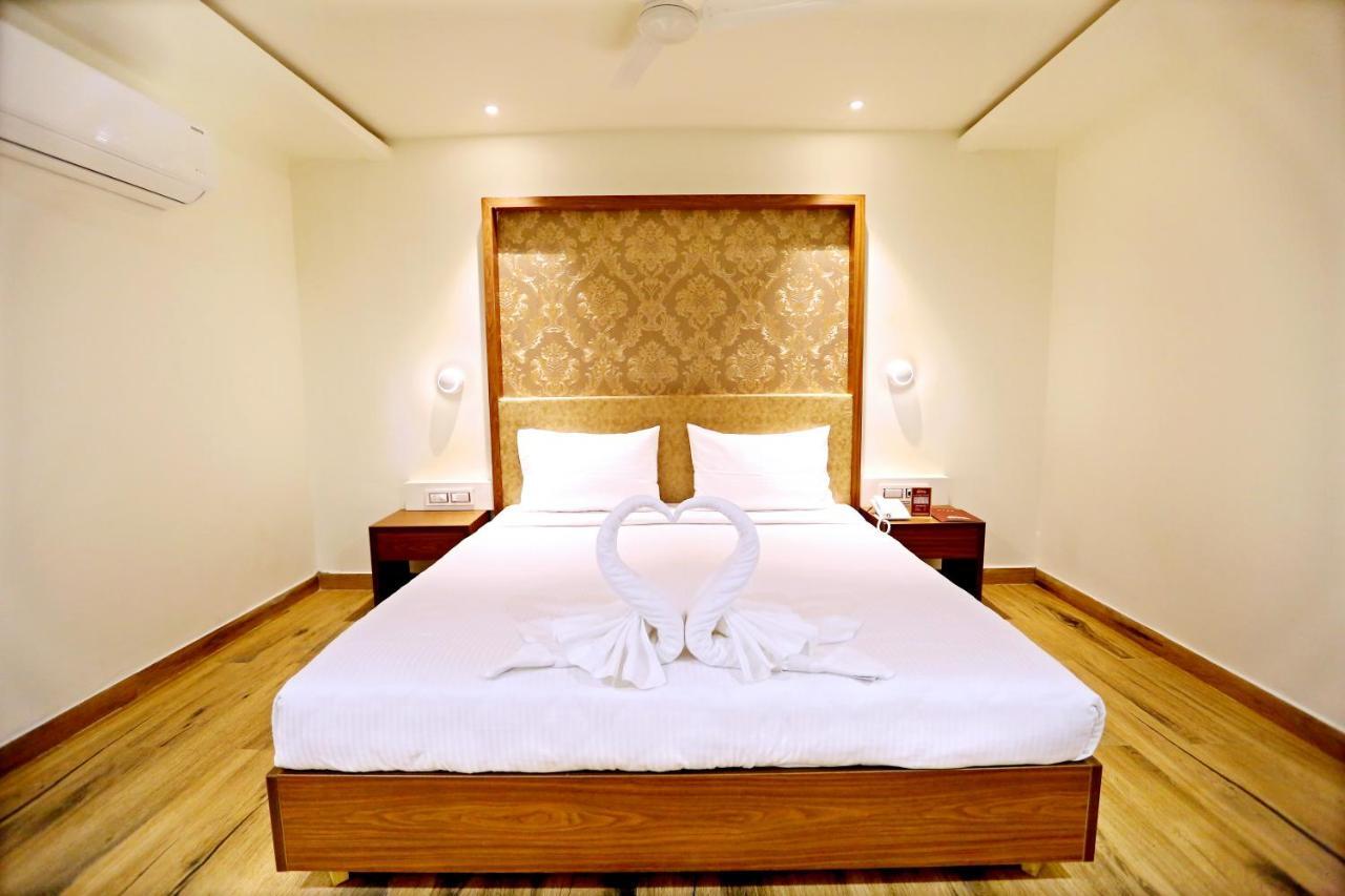 Hotel Shubham Palace ไฮเดอราบัด ภายนอก รูปภาพ